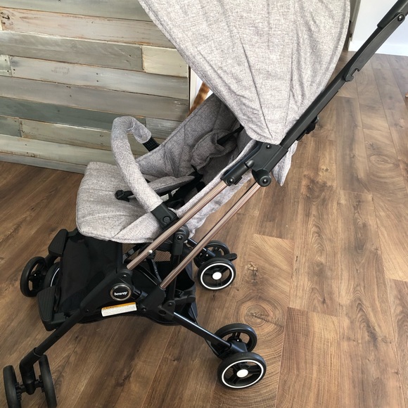 Bersey compact stroller - Picture 2 of 5